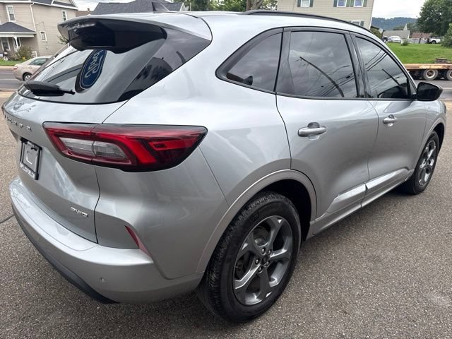 Certified 2023 Ford Escape ST-Line w/ Tech Pack #1 AWD/4WD image 6