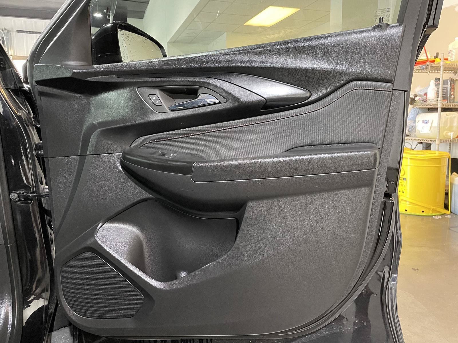 Used 2023 Chevrolet TrailBlazer RS FWD image 19