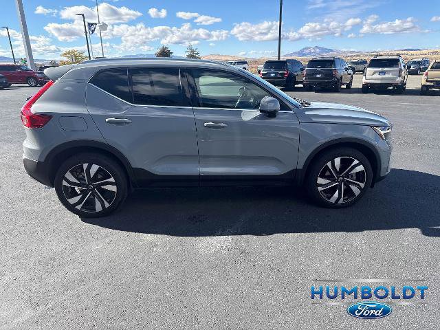 Used 2024 Volvo XC40 B5 Ultimate w/ Protection Package Premier image 6