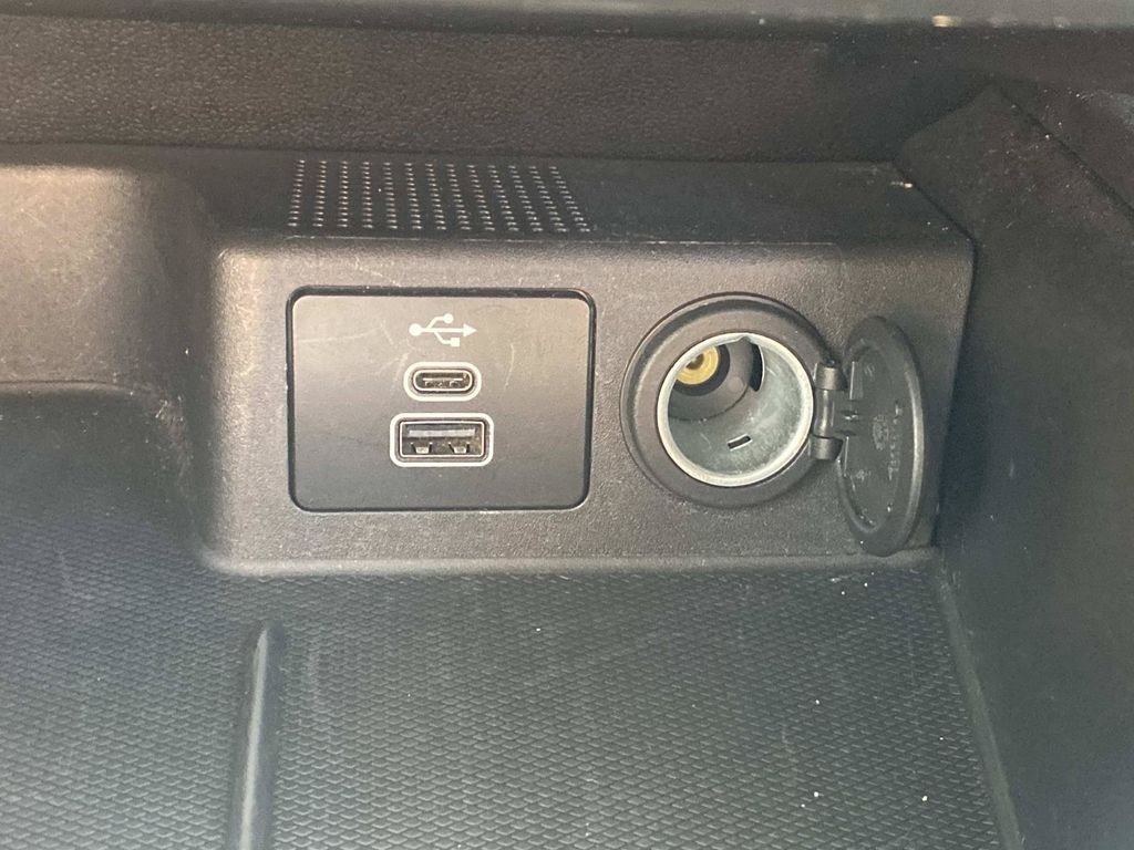 Certified 2025 Ford Escape Active FWD image 27