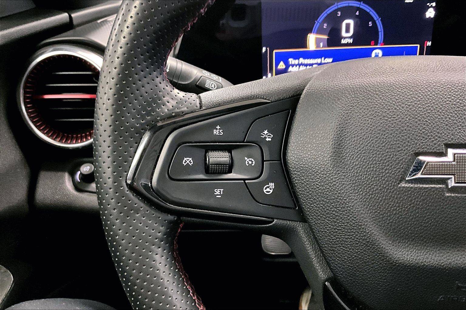 Used 2024 Chevrolet Trax RS w/ Driver Confidence Package image 17