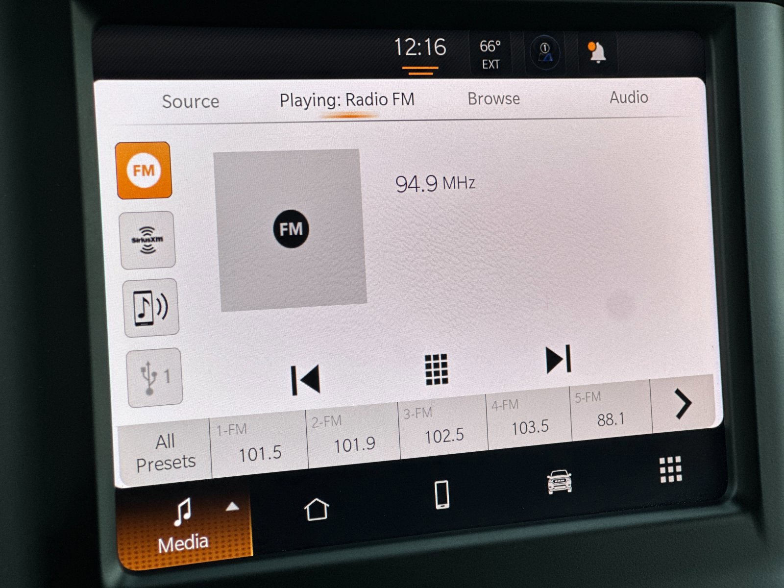 Used 2023 RAM 2500 Tradesman w/ Chrome Appearance Group image 17