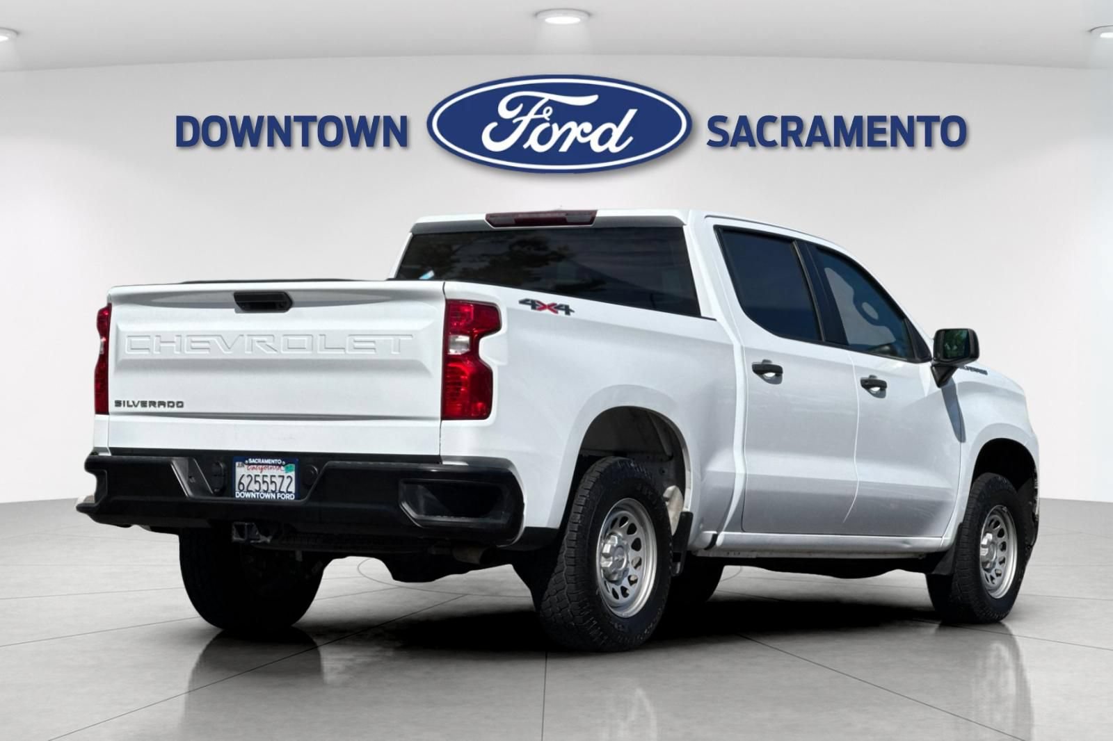 Used 2020 Chevrolet Silverado 1500 W/T w/ Trailering Package AWD/4WD image 3