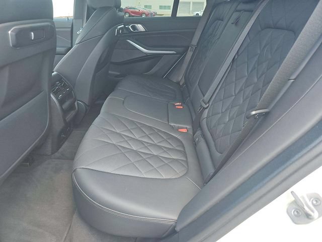Used 2025 BMW X5 xDrive50e AWD/4WD image 8