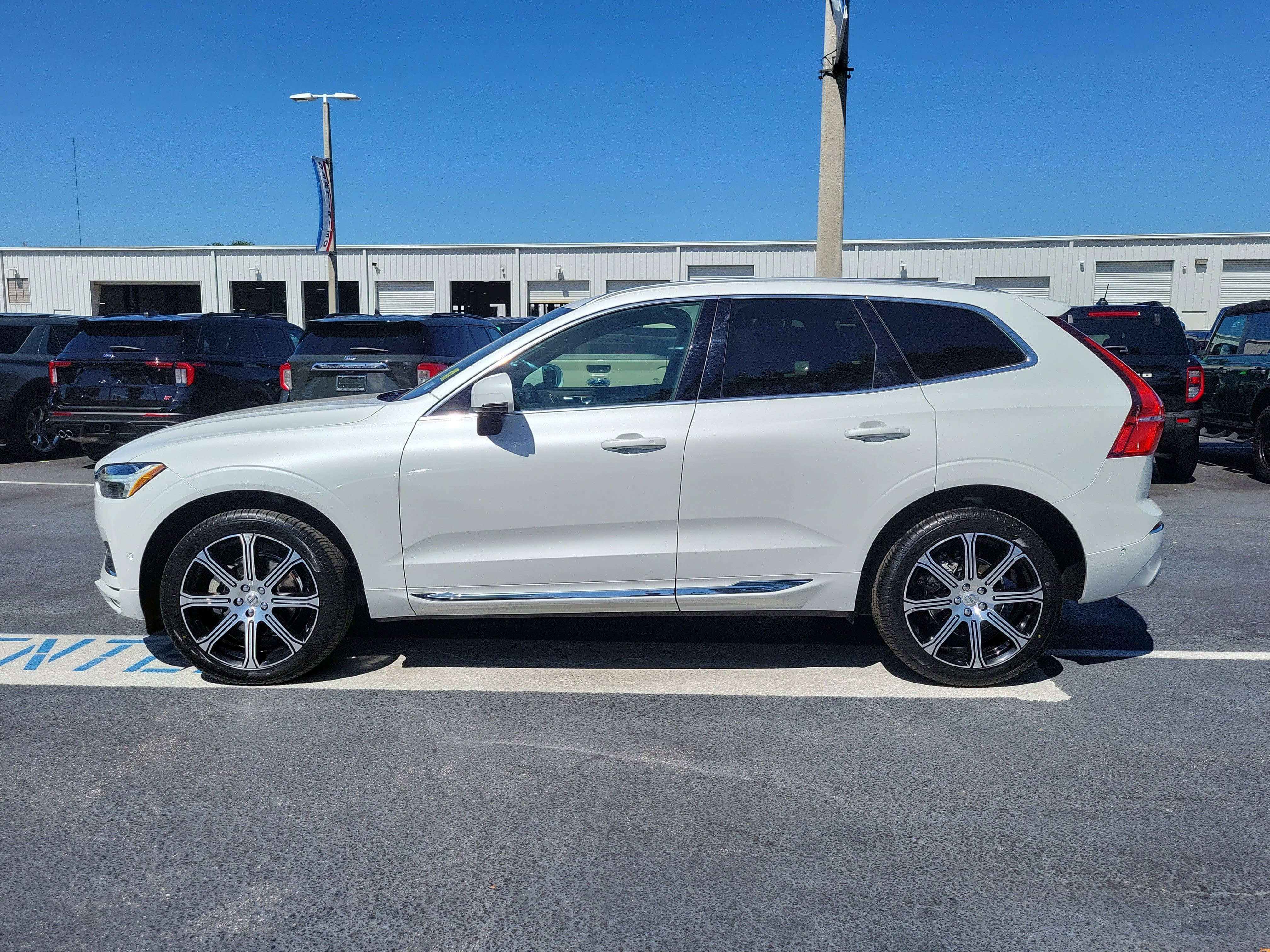 Used 2021 Volvo XC60 T5 Inscription FWD image 6