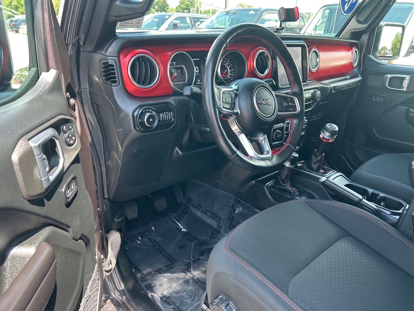 Used 2021 Jeep Wrangler Unlimited Rubicon AWD/4WD image 7
