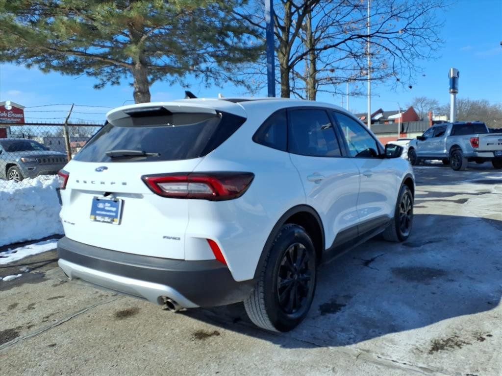 Certified 2025 Ford Escape Active AWD/4WD image 6