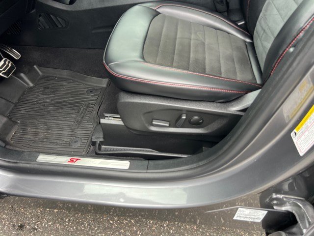 Certified 2024 Ford Edge ST-Line AWD/4WD image 8