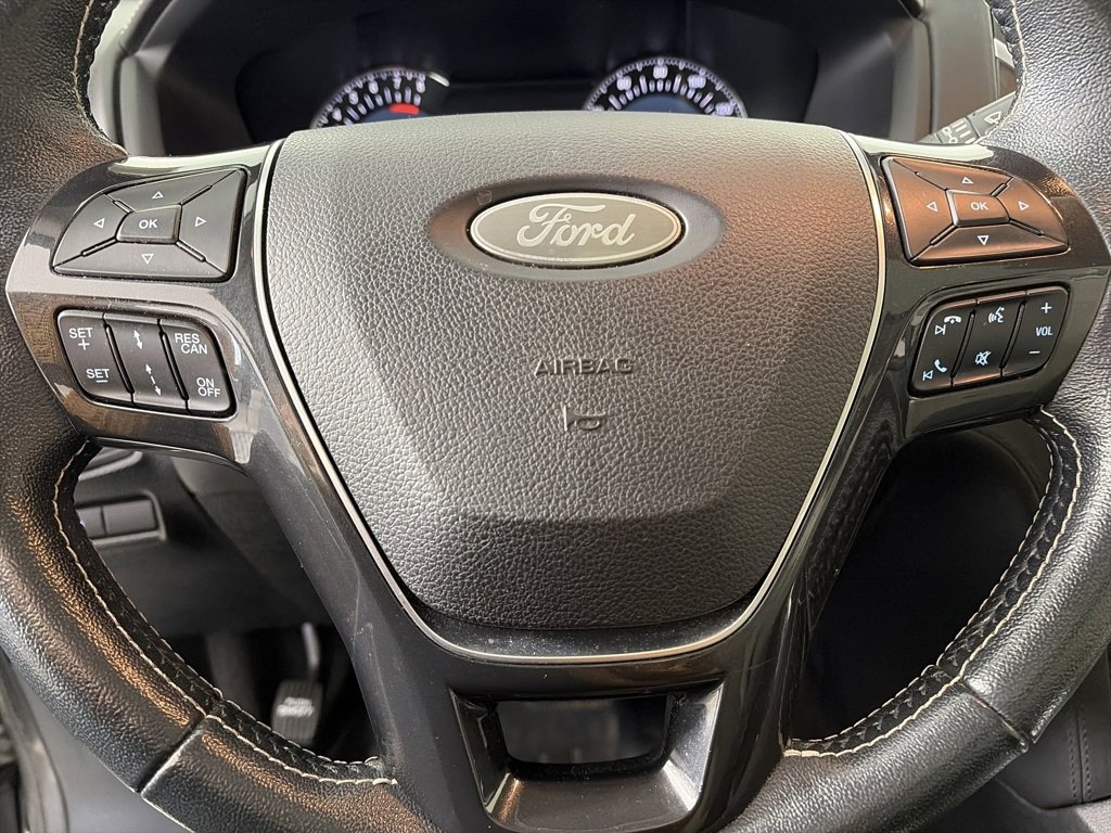 Certified 2017 Ford Explorer Platinum image 16