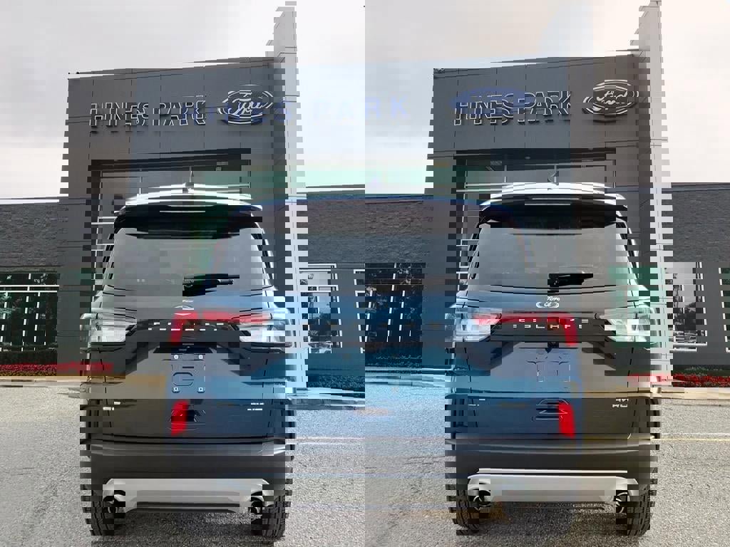 Certified 2020 Ford Escape SE image 4