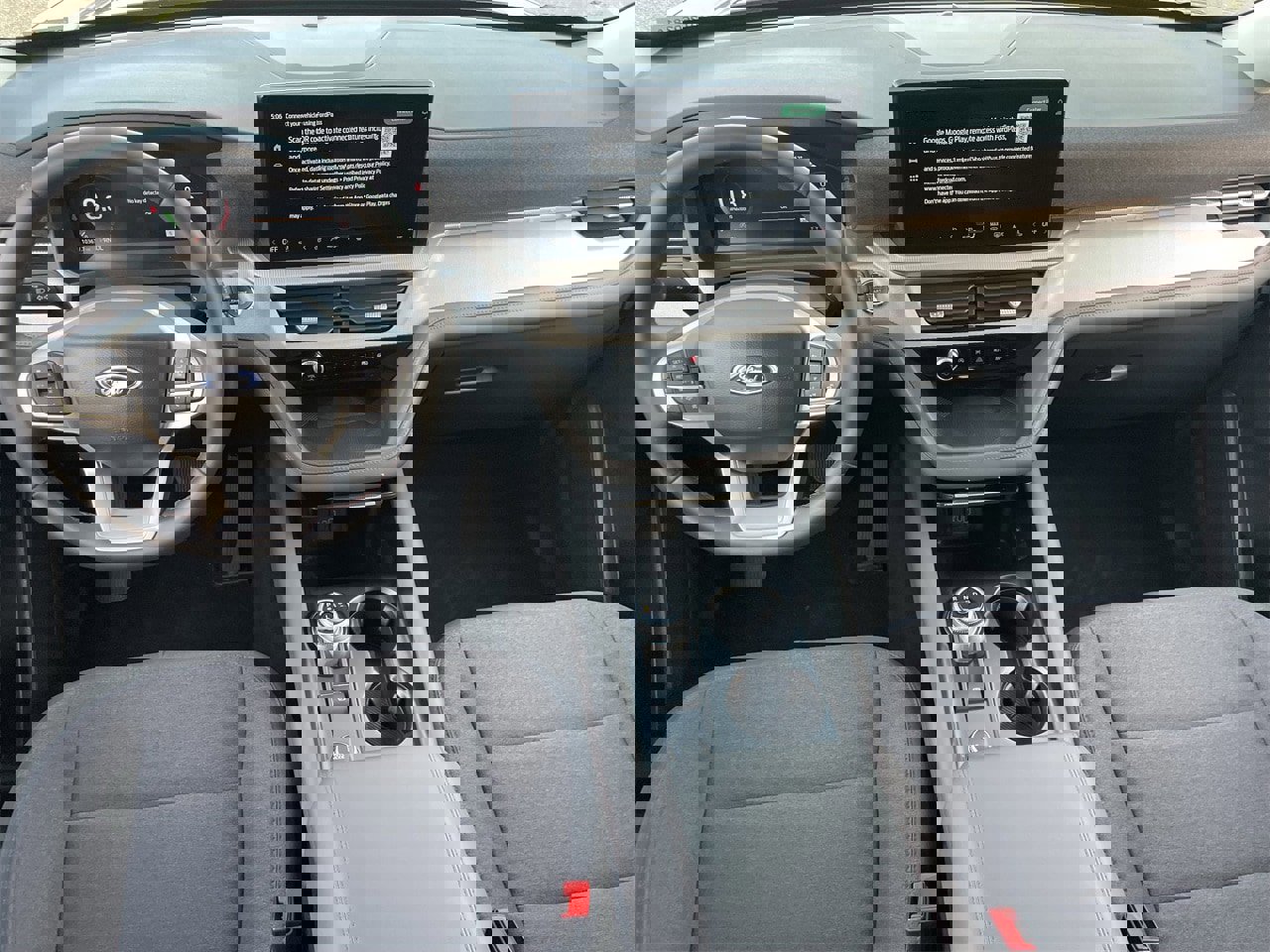 Certified 2025 Ford Explorer Active image 15