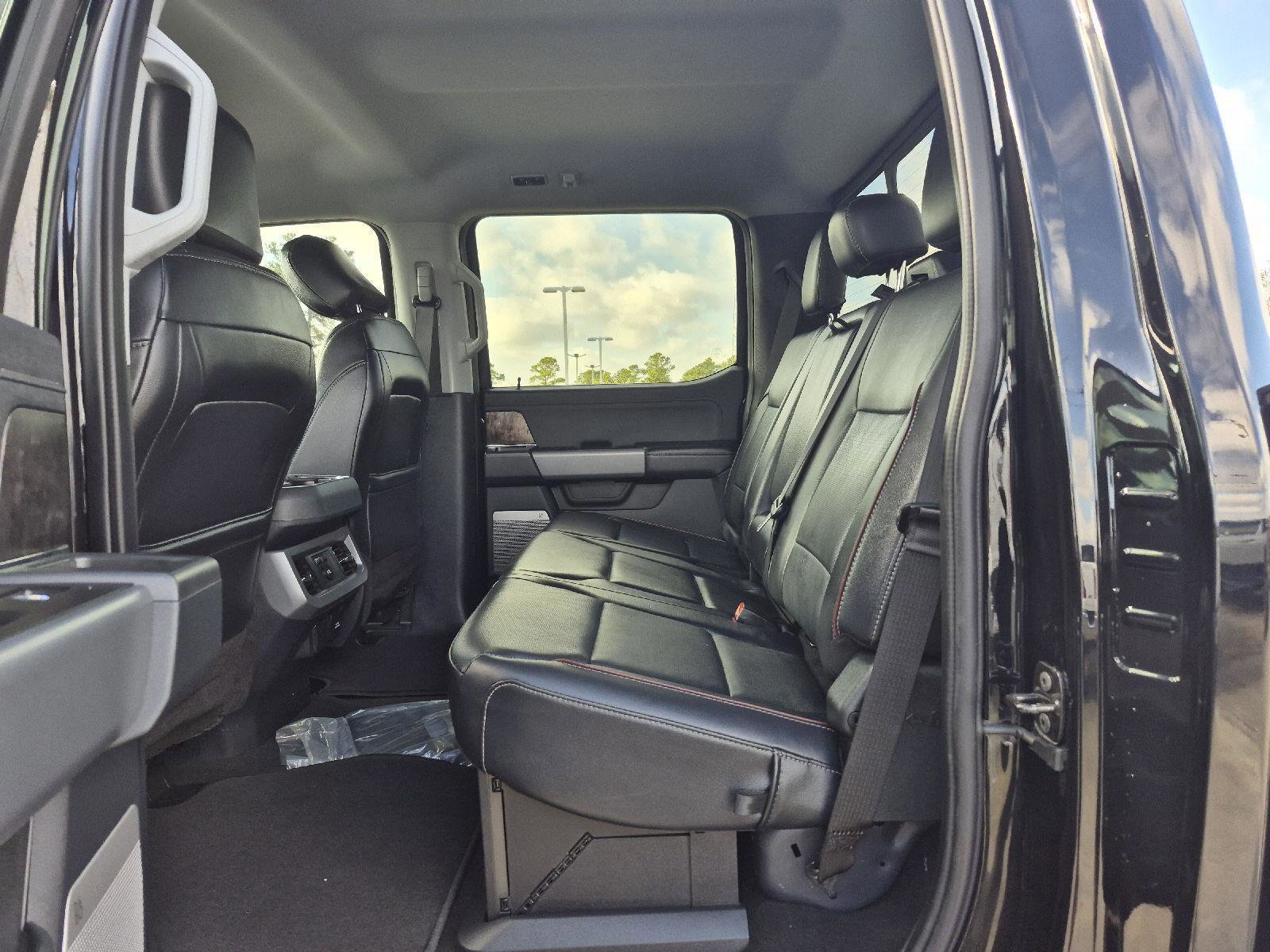 Certified 2024 Ford F250 Lariat w/ Lariat Ultimate Package image 34