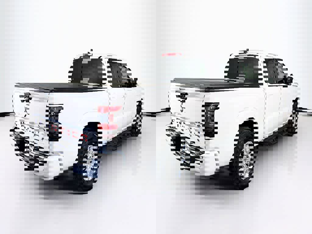 Used 2024 Nissan Frontier SV w/ Technology Package image 5