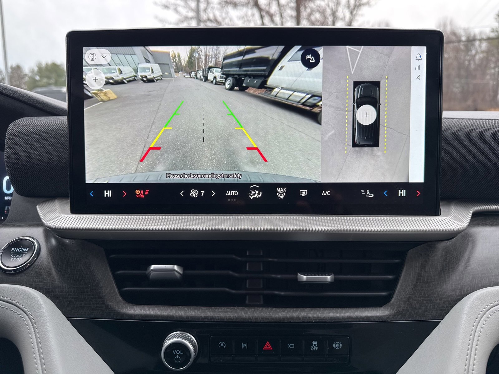 Certified 2025 Ford Explorer Platinum w/ LUX Leather Package image 25