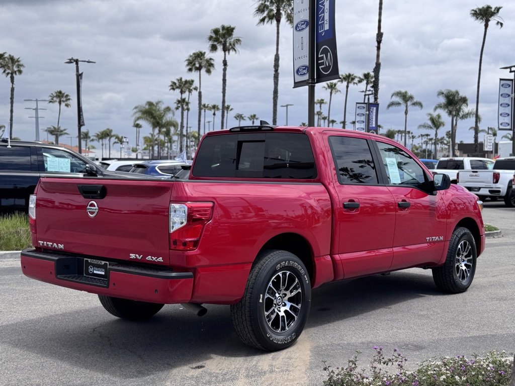 Used 2022 Nissan Titan SV image 12