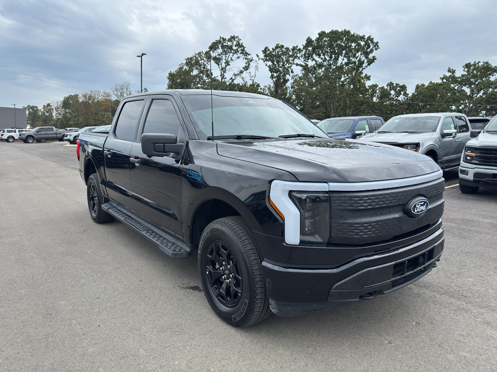 Certified 2025 Ford F150 Lightning XLT AWD/4WD image 3
