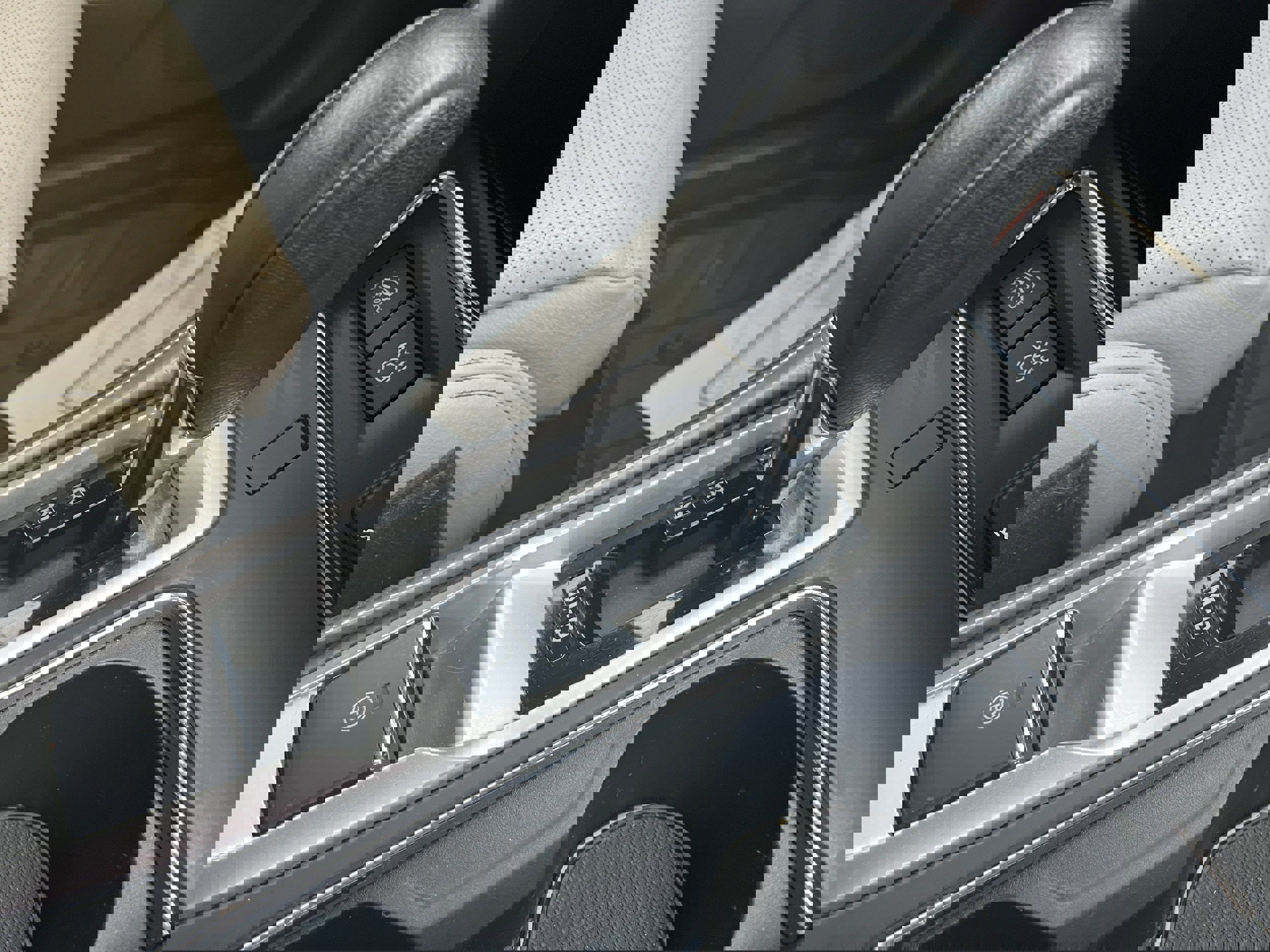 Used 2020 Subaru Ascent Limited image 15