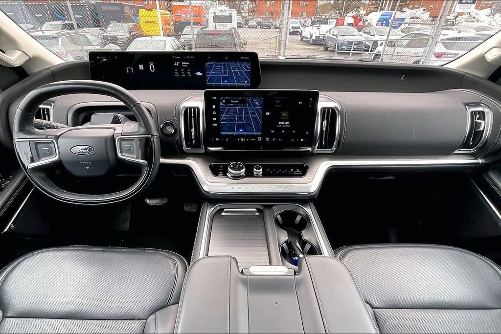 Certified 2025 Ford Expedition Platinum AWD/4WD image 13