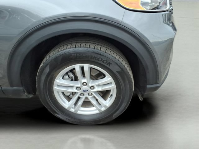 Certified 2023 Ford Explorer XLT w/ Equipment Group 202A AWD/4WD image 4