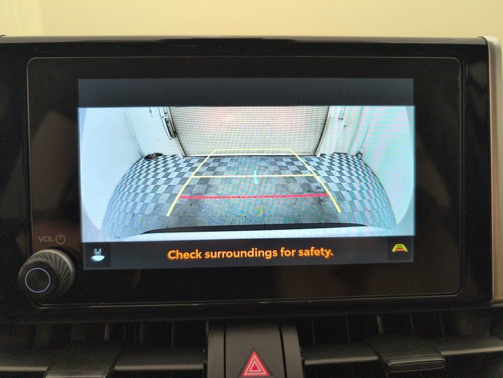 Used 2025 Toyota RAV4 XLE AWD/4WD image 27