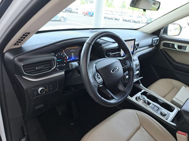 Certified 2020 Ford Explorer XLT w/ Equipment Group 202A image 7