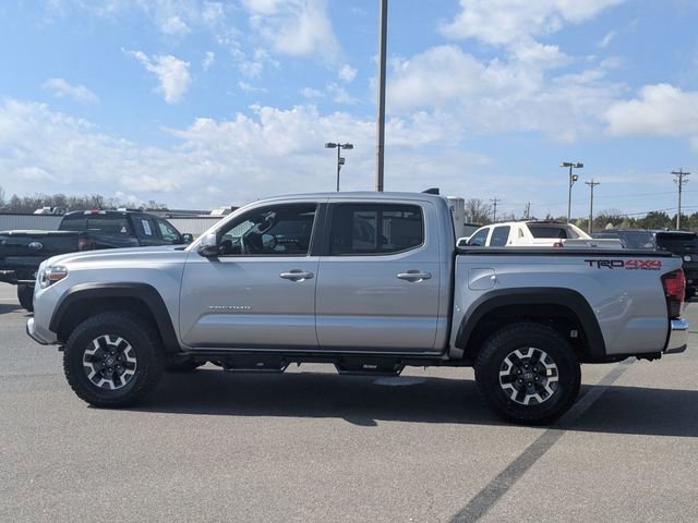 Used 2019 Toyota Tacoma TRD Off-Road image 2
