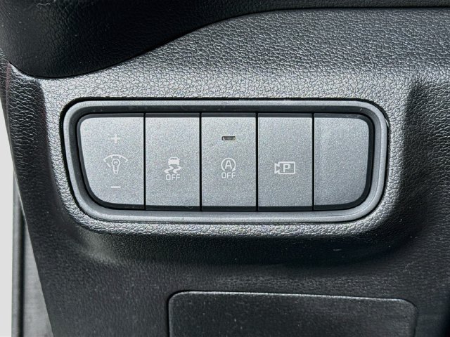 Used 2023 Kia Soul GT-Line w/ GT-Line Technology Package FWD image 16