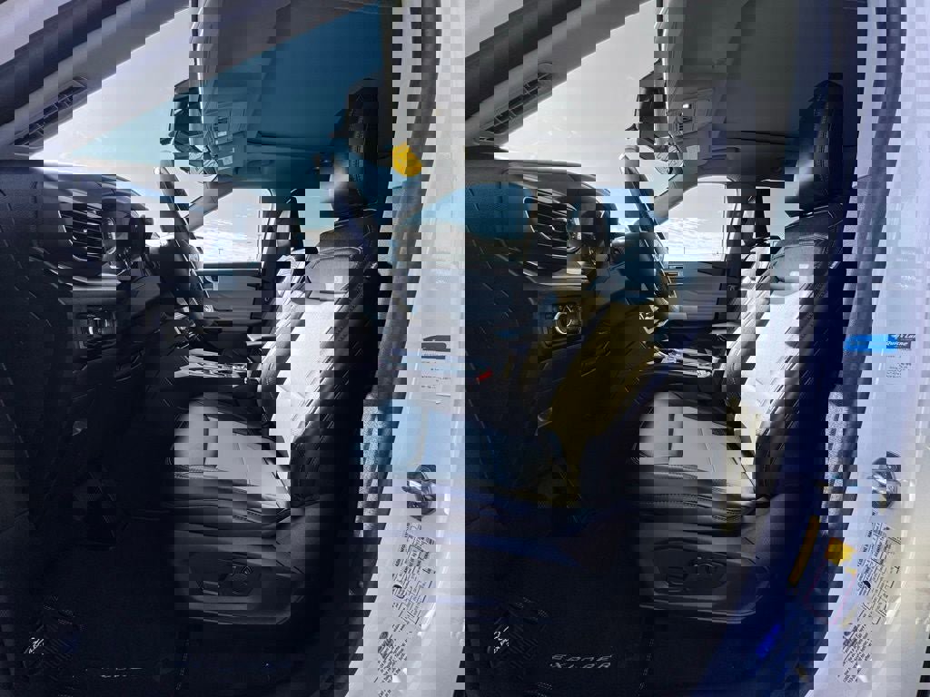 Certified 2023 Ford Explorer XLT w/ Equipment Group 202A image 21