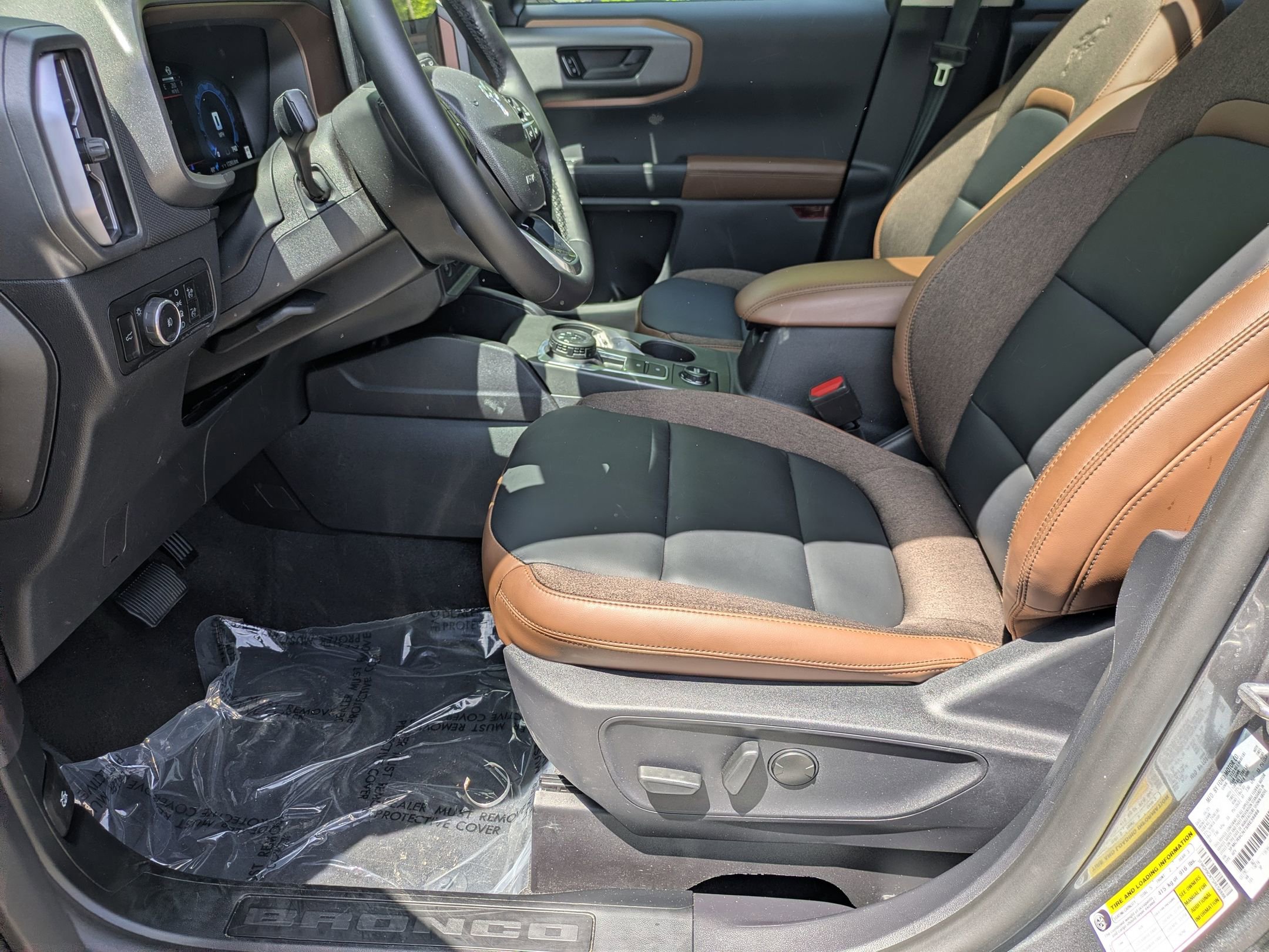 Certified 2025 Ford Bronco Sport Outer Banks w/ Outer Banks Tech Package+ AWD/4WD image 14