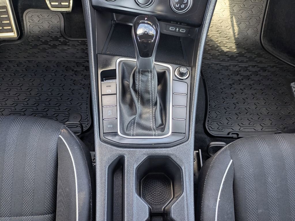 Used 2024 Volkswagen Jetta Sport FWD image 19