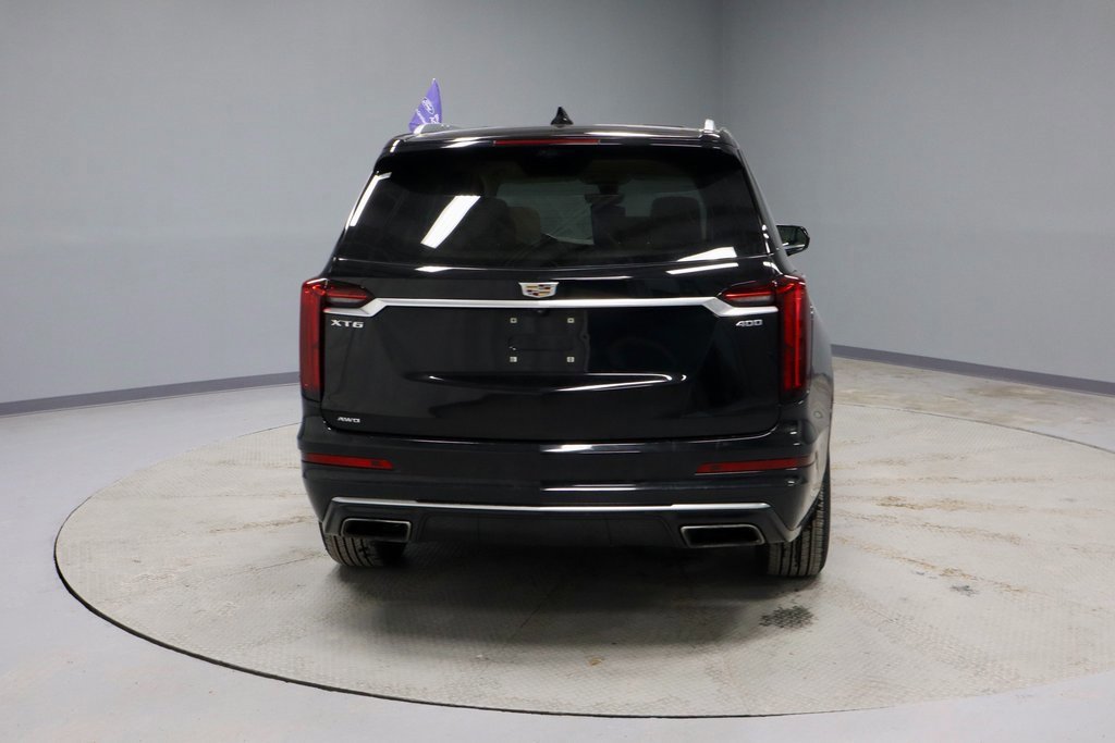 Used 2023 Cadillac XT6 Premium Luxury w/ Technology Package image 4