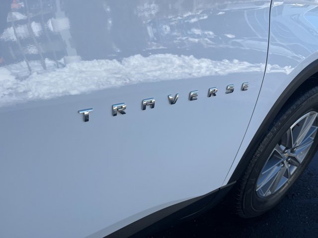 Used 2022 Chevrolet Traverse LT image 40