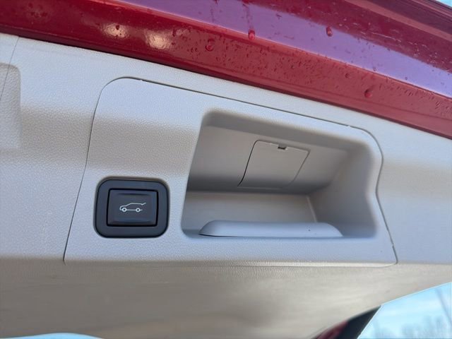Used 2023 GMC Acadia SLT image 13