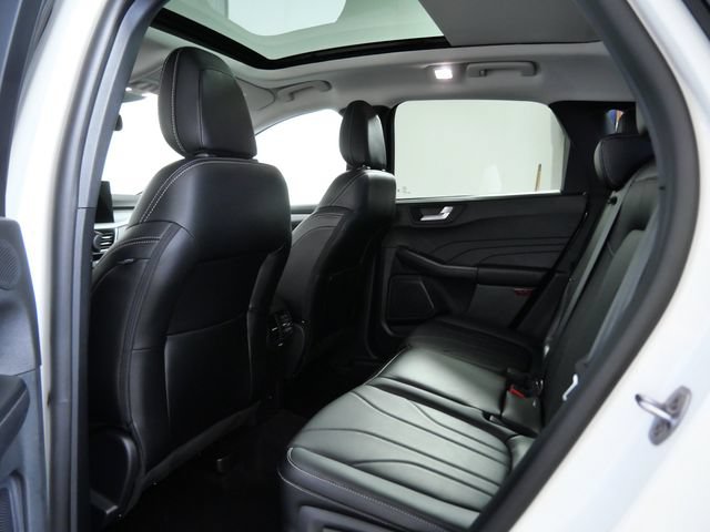 Certified 2025 Ford Escape Platinum w/ Premium Technology Package AWD/4WD image 14