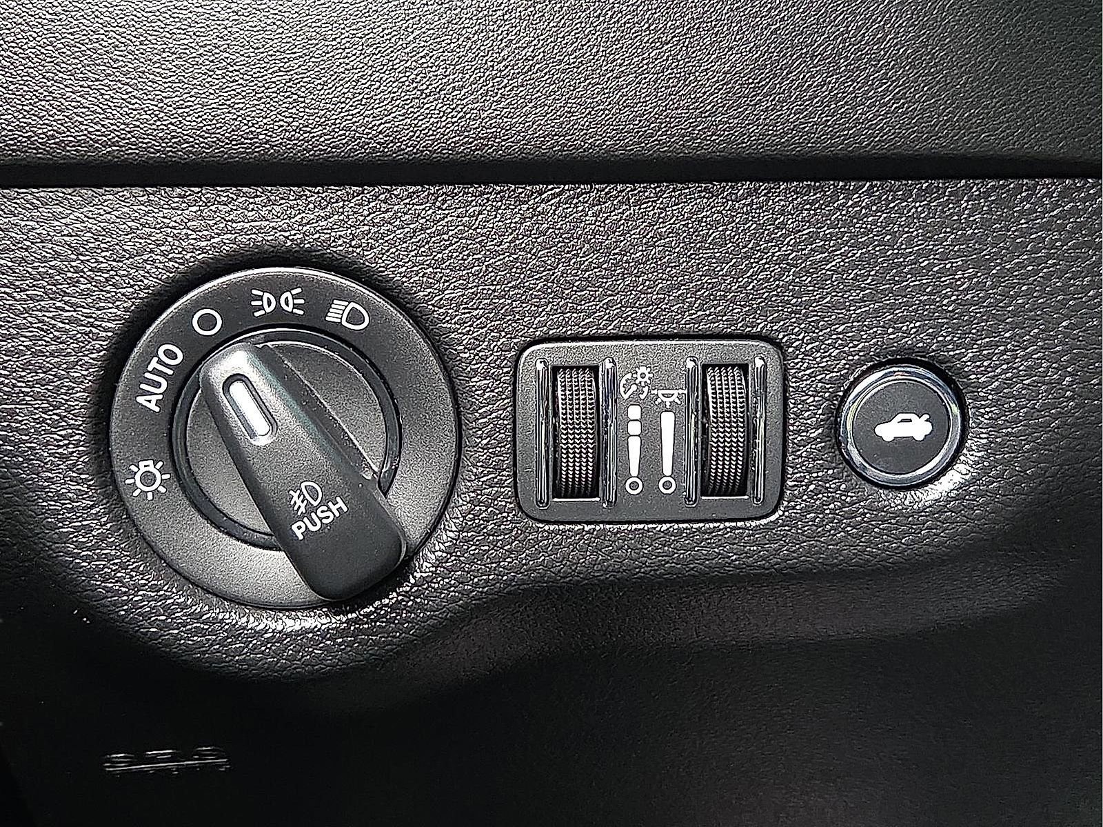 Used 2021 Dodge Charger SXT w/ Plus Group image 20