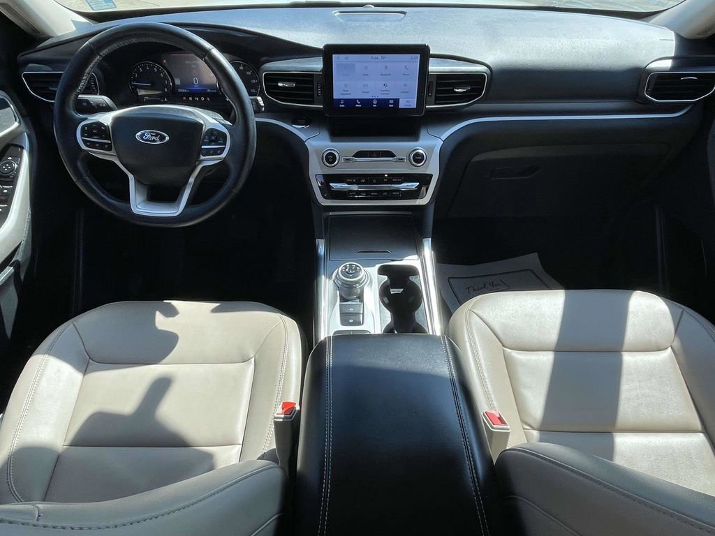 Certified 2022 Ford Explorer XLT w/ Equipment Group 202A image 11