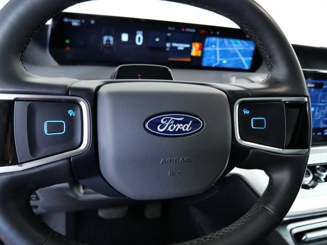 Certified 2025 Ford Expedition Active AWD/4WD image 23
