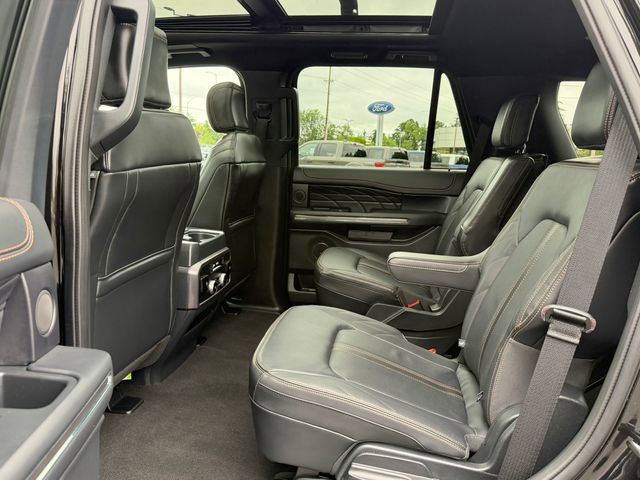 Certified 2024 Ford Expedition Platinum AWD/4WD image 17