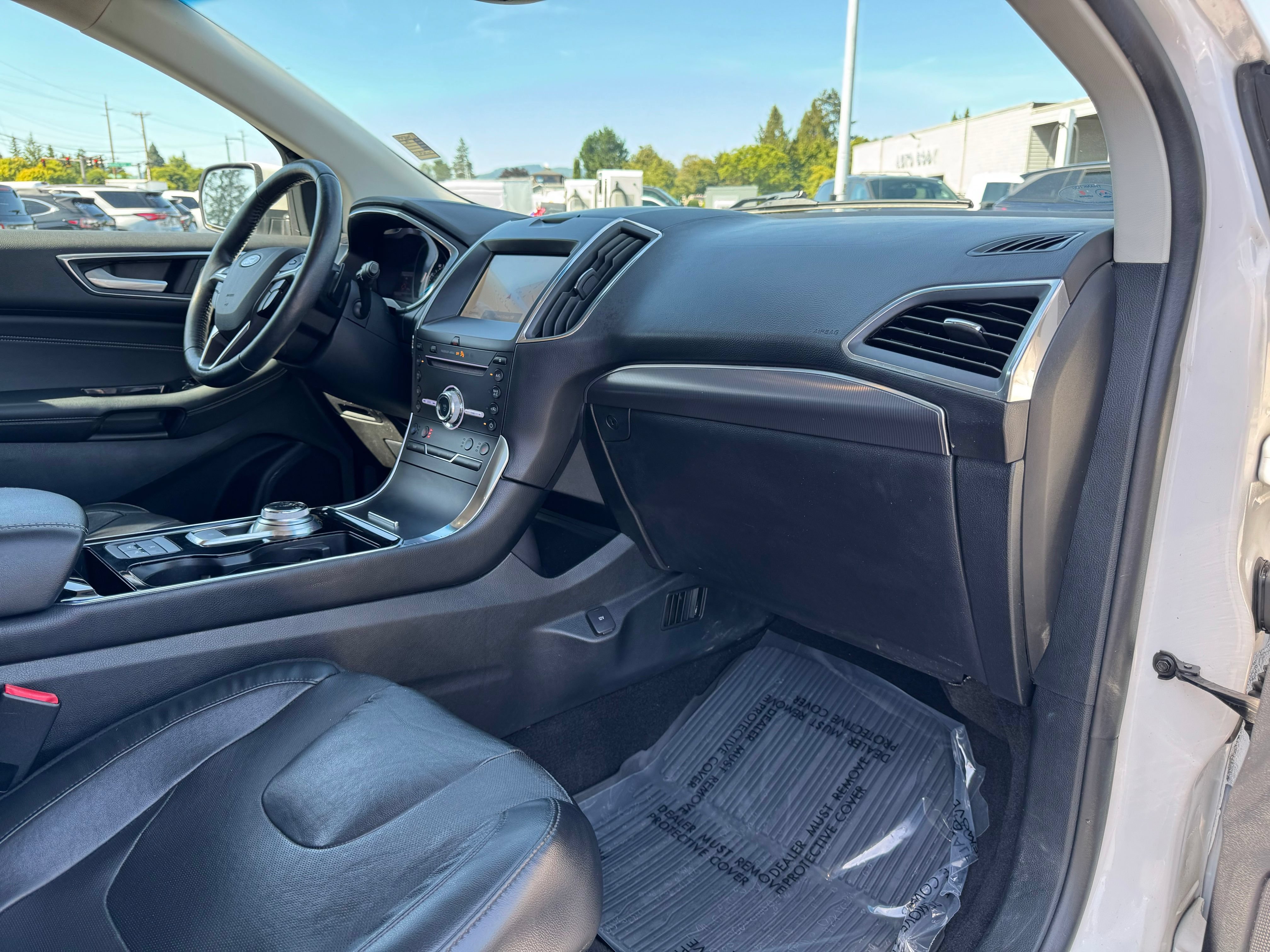 Certified 2019 Ford Edge Titanium w/ Equipment Group 301A AWD/4WD image 25