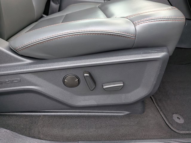 Certified 2025 Ford Expedition Active image 37