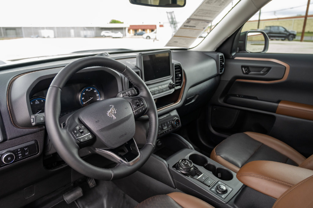 Certified 2024 Ford Bronco Sport Badlands w/ Premium Package AWD/4WD image 16