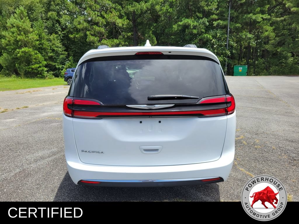 Used 2022 Chrysler Pacifica Touring-L FWD image 5