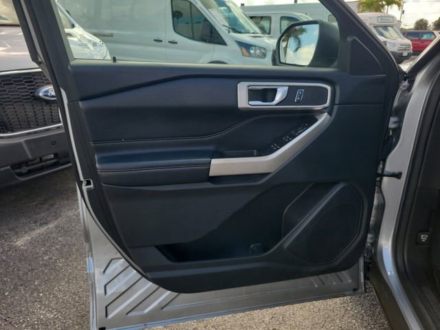 Certified 2022 Ford Explorer XLT image 15