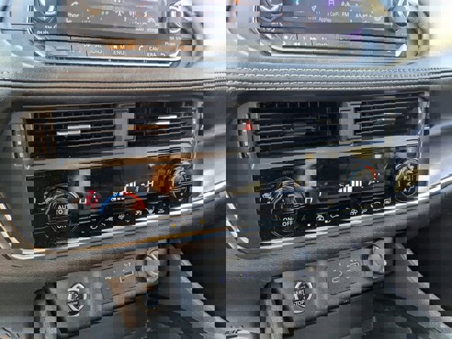 Used 2023 Nissan Rogue SV w/ SV Premium Package image 23