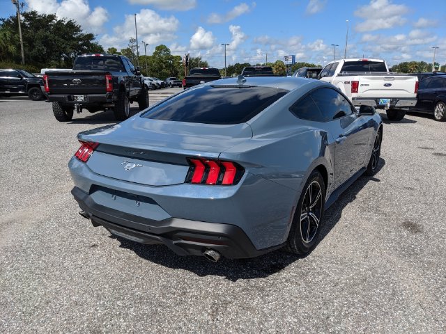 Certified 2024 Ford Mustang Coupe RWD image 4