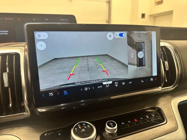 Certified 2025 Ford Expedition Platinum image 33