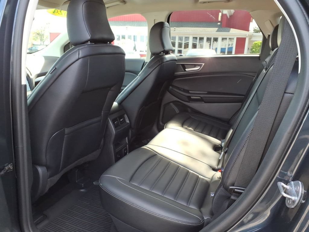 Certified 2024 Ford Edge SEL w/ Convenience Package AWD/4WD image 10
