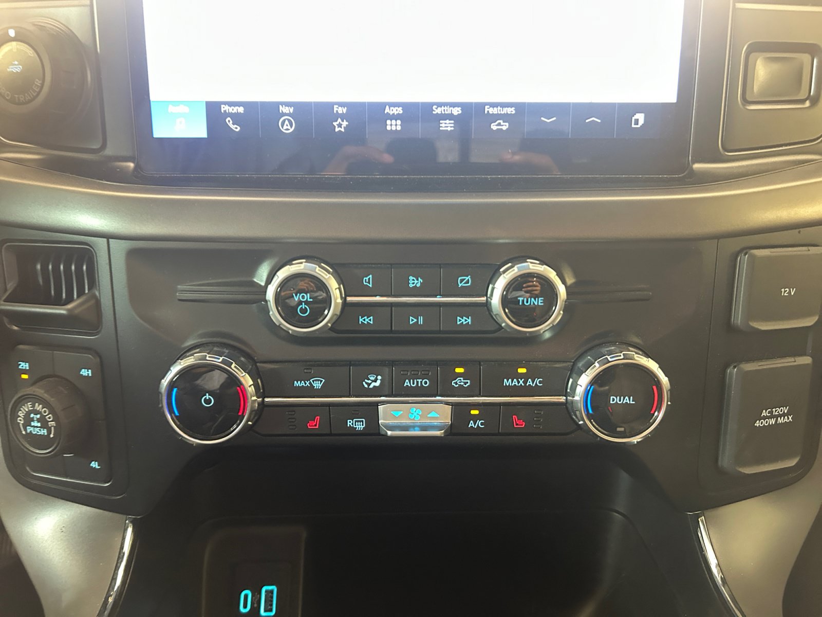Certified 2024 Ford F150 XLT w/ Equipment Group 302A MID AWD/4WD image 21