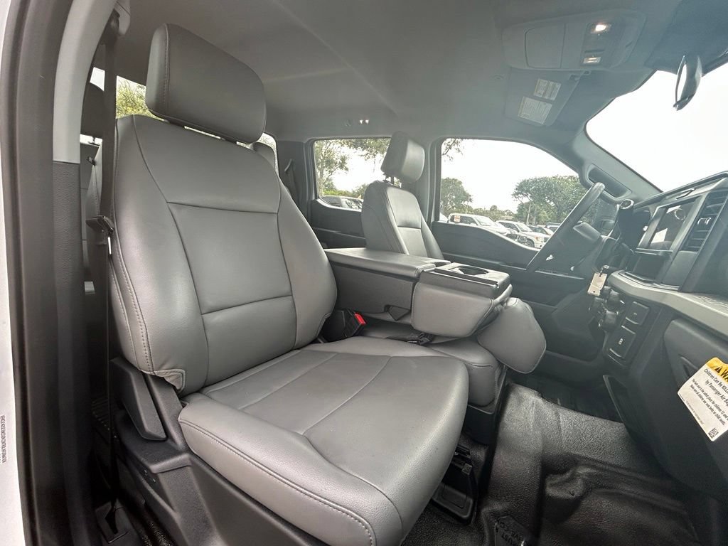 Certified 2025 Ford F450 XL AWD/4WD image 28