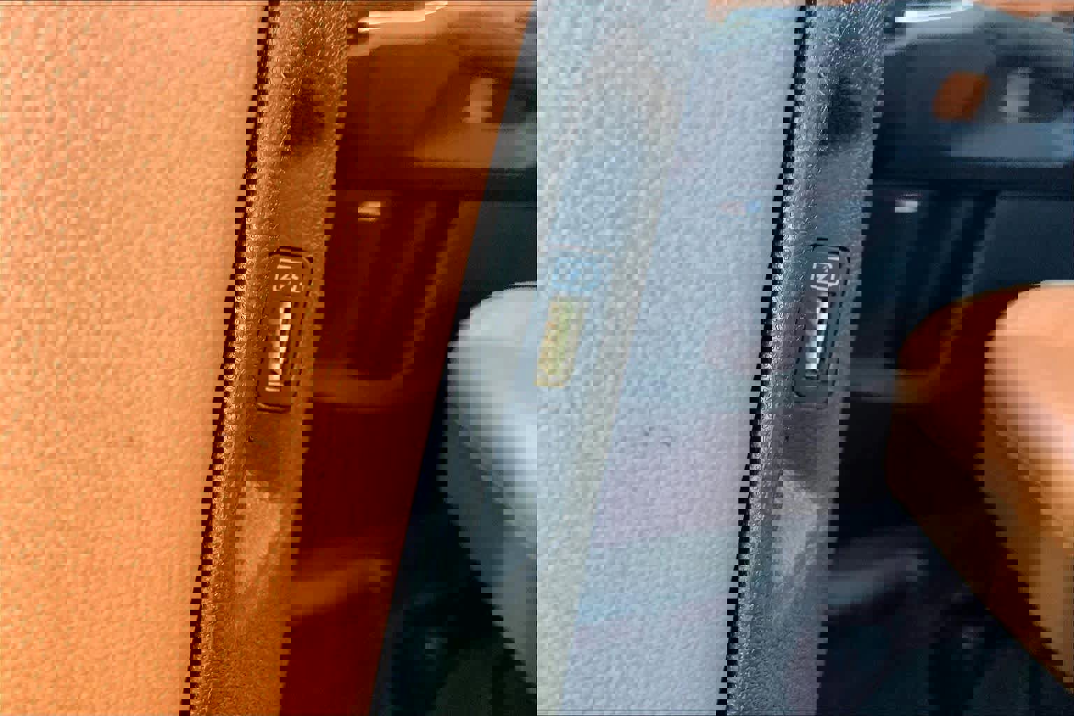 Used 2022 Kia Sorento SX Prestige w/ Rust Color Package image 35